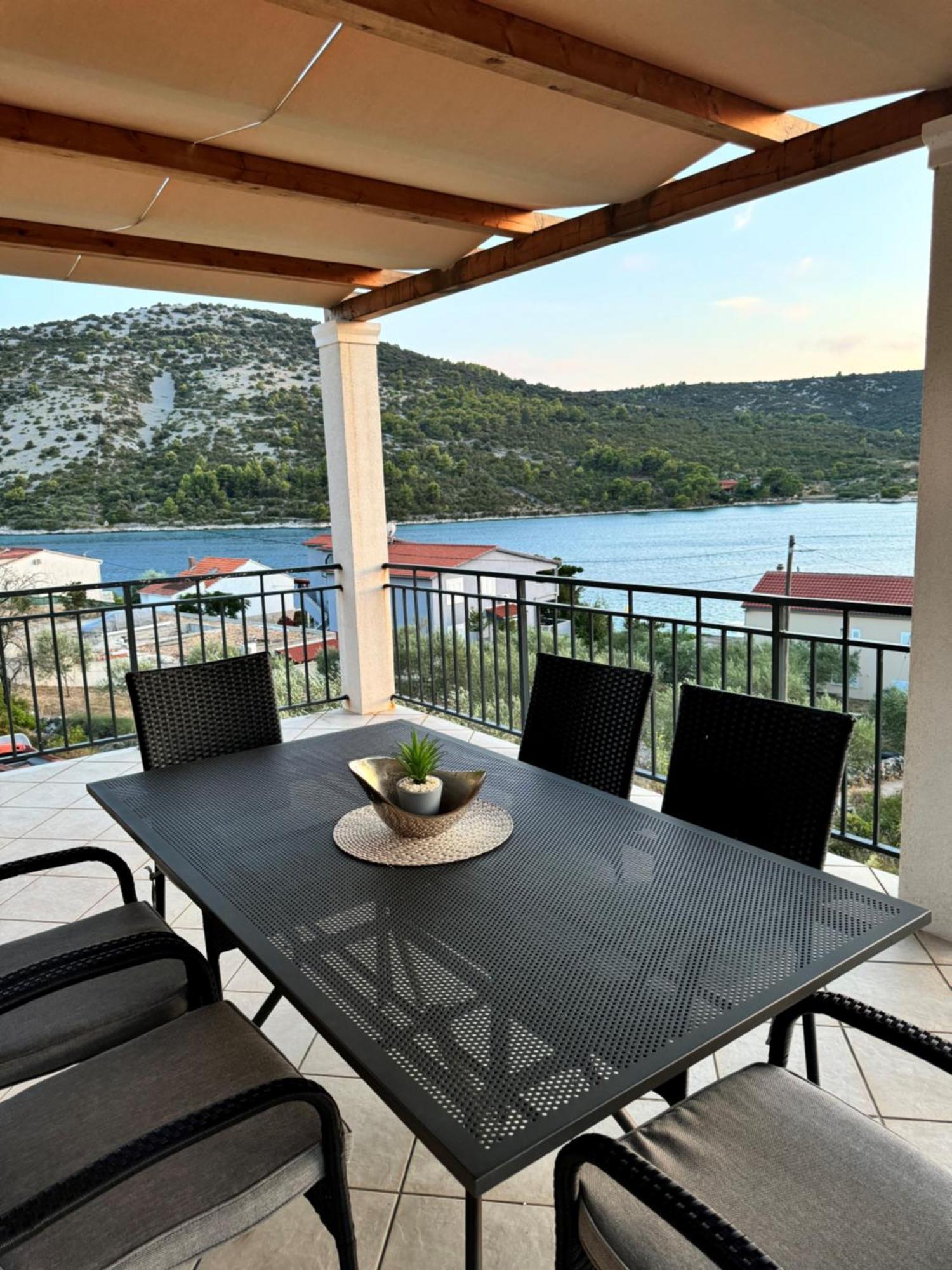 Apartman Vitanov Vinišće Exteriér fotografie