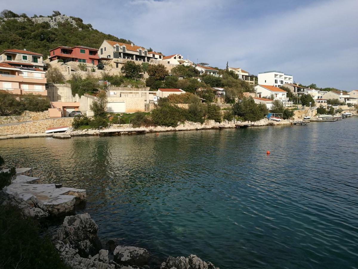 Apartman Vitanov Vinišće Exteriér fotografie